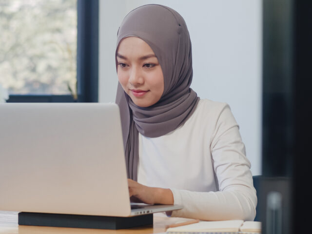 Quran Lessons Online: Learn the Holy Quran from the Comfort of Your Home