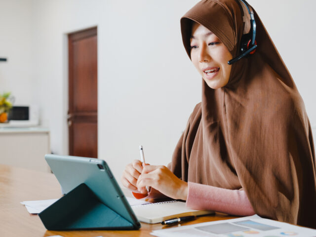 Learn Quran Online in the UK: Flexible One-to-One Quran Classes for Children & Adults
